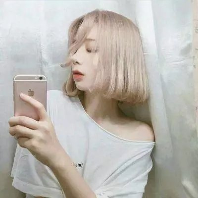 隔楼女孩：我们之间的层距